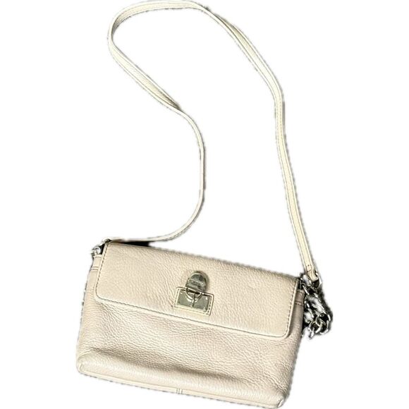 Calvin Klein pebbled leather Crossbody purse with chain strap - Picture 1 of 7